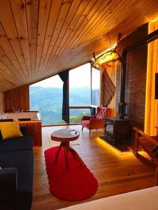 Aile Odası, Doğa Manzaralı, Şömineli ve Jakuzili