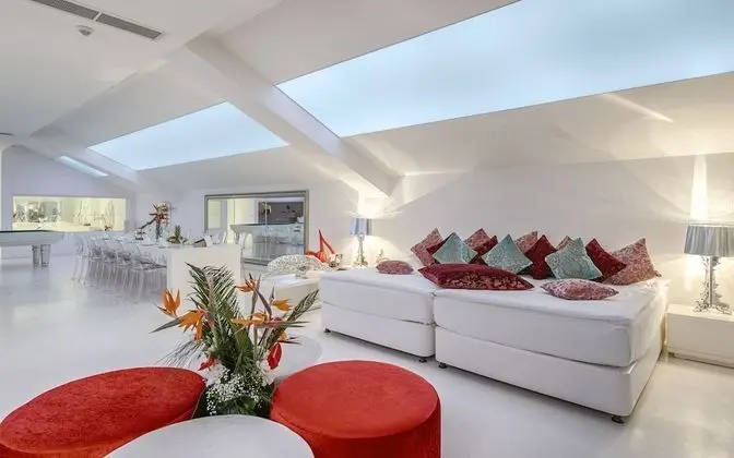 Madonna Suite