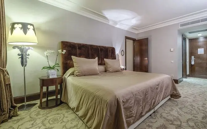 Sultan Suite
