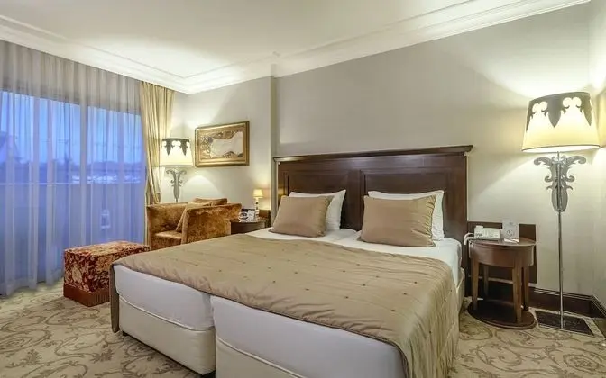 Sultan Suite