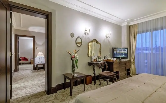 Sultan Suite