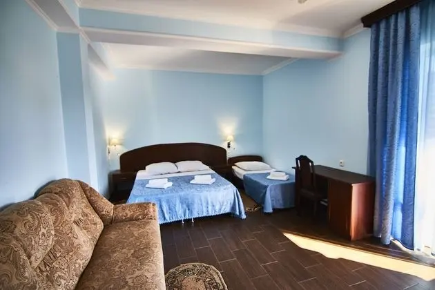 Junior Süit, Balkon