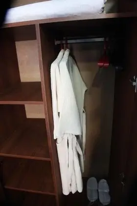 Junior Süit, Balkon