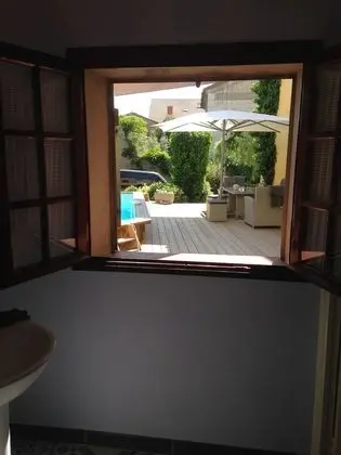 Superior Tek Büyük Yataklı Oda, Havuz Manzaralı