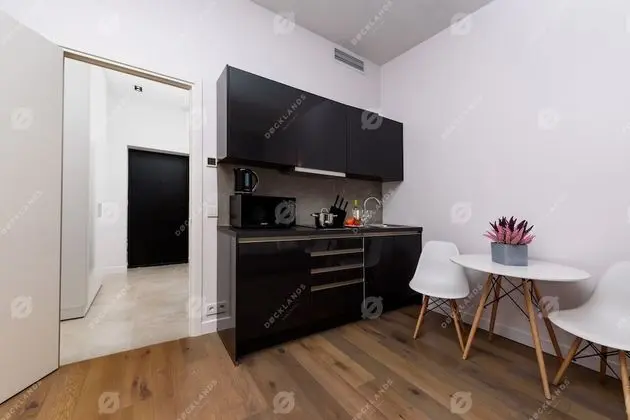 Stüdyo, Nehir Manzaralı