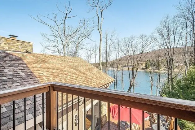 Ev, Birden Çok Yatak, Sıcak Su Havuzu