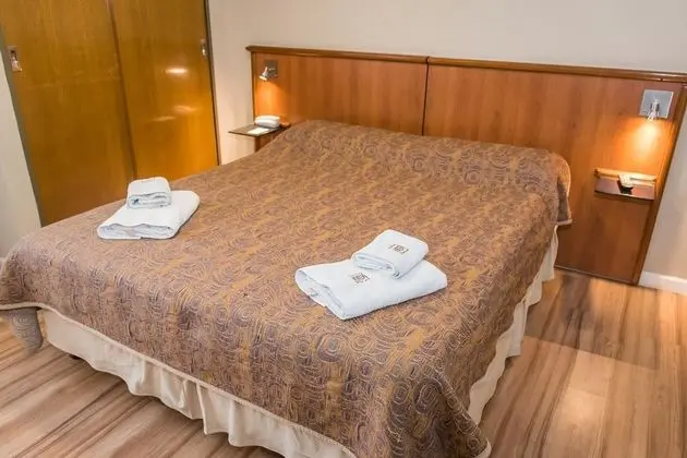 Standard Tek Büyük veya İki Ayrı Yataklı Oda, 1 Çift Kişilik veya 2 Tek Kişilik Yatak