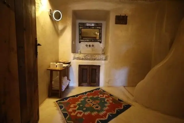 Deluxe Cave Suit, Bahçe Manzaralı, Şömineli