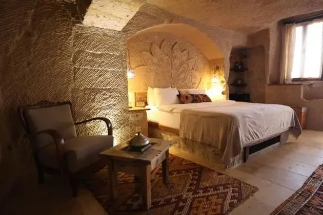 Deluxe Cave Suit, Bahçe Manzaralı, Şömineli