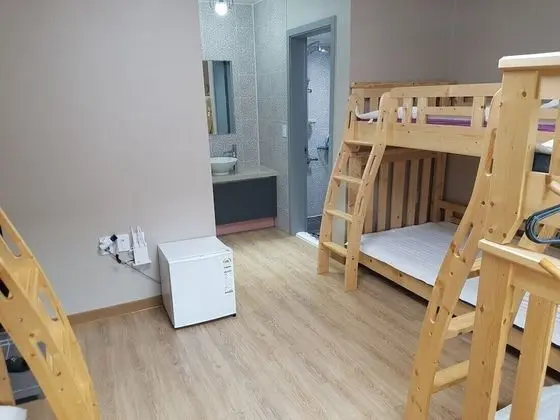 Ortak Ranzalı Oda, Sadece erkekler için (6 people)