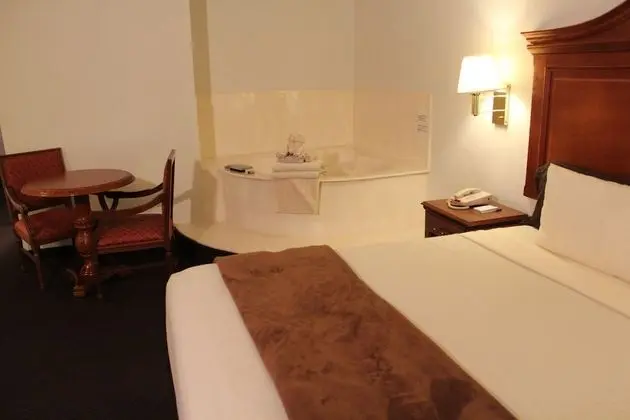 Jr Suite One Bedroom King Non Smoking