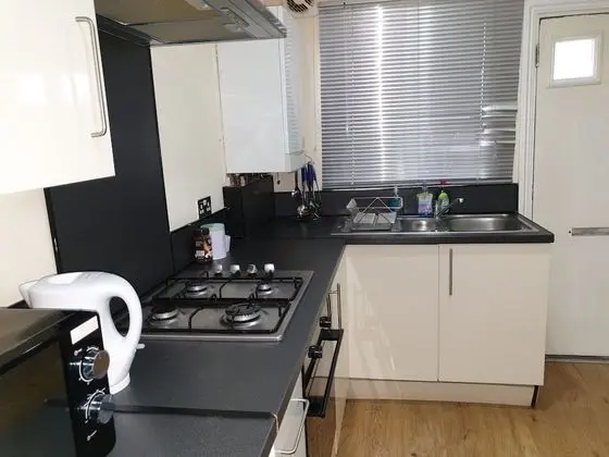 Comfort Apart Daire (1, next to tube station)