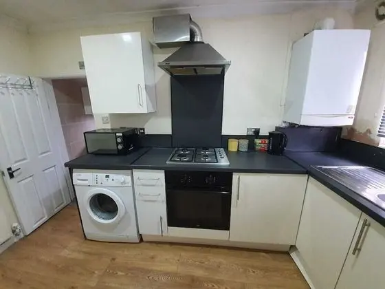 Comfort Apart Daire (1, next to tube station)