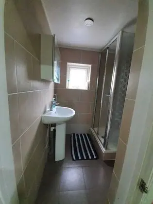 Comfort Apart Daire (1, next to tube station)