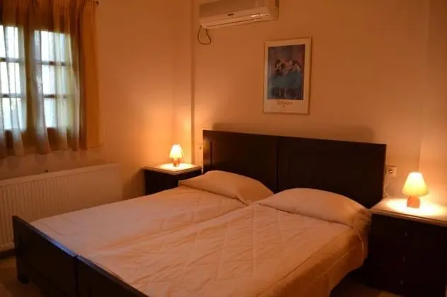Kır Evi, Bahçe Manzaralı (for 4)