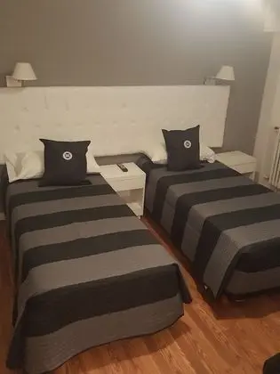 Tek Büyük Yataklı Oda, 2 Tek Kişilik Yatak