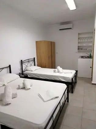 Deluxe Stüdyo, Birden Çok Yatak, Danışma, Havuz Manzaralı