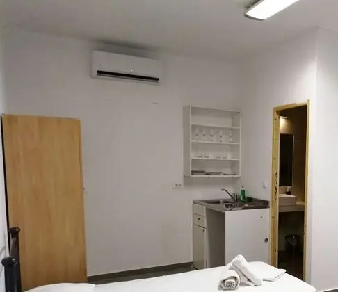 Deluxe Stüdyo, Birden Çok Yatak, Danışma, Havuz Manzaralı