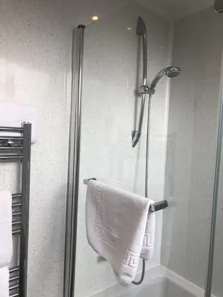 Classic Tek Büyük Yataklı Oda