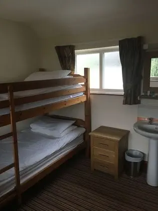 Suite 25/26