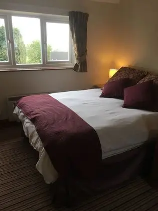Suite 25/26