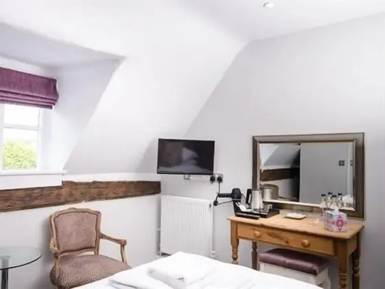 Tek Büyük veya İki Ayrı Yataklı Oda, Banyolu/Duşlu (Room 2 )