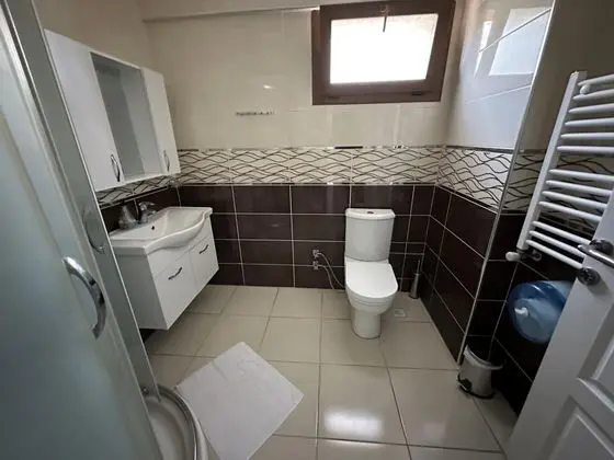 Çift Kişilik, Bahçe Manzaralı