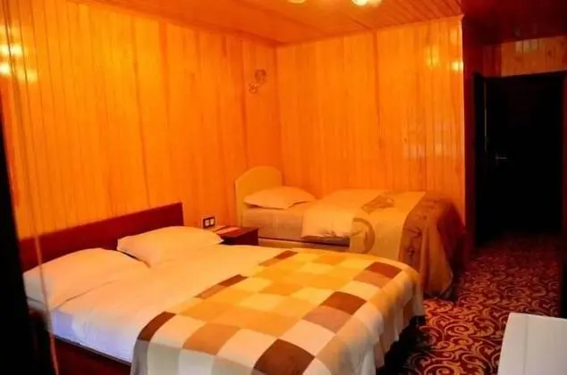 Deluxe Tek Büyük Yataklı Oda, Göl Manzaralı