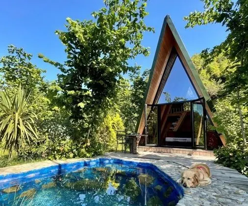 Bungalow, Dere ve Orman Manzaralı, Havuzlu
