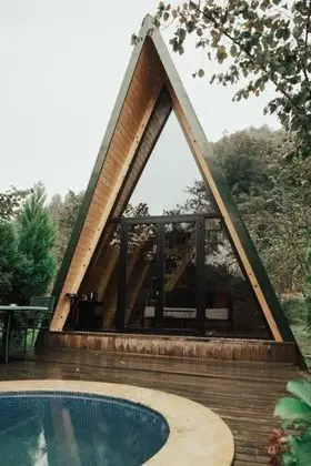 Bungalow, Dere ve Orman Manzaralı, Havuzlu