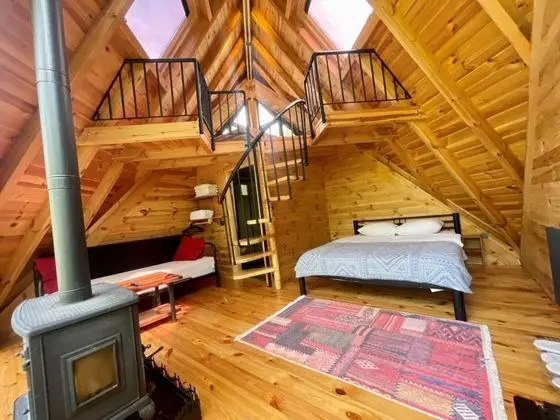 Bungalow, Dere ve Orman Manzaralı, Özel Bahçeli