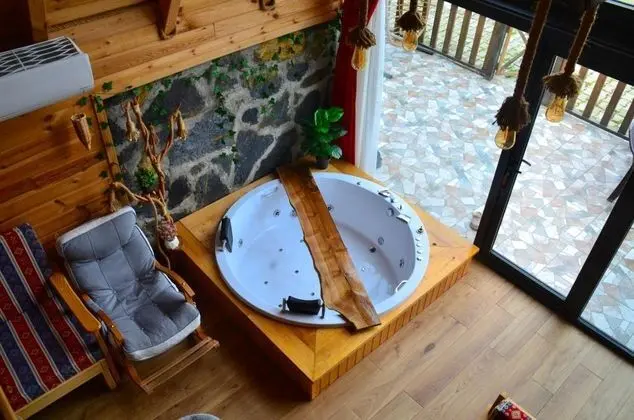 Bungalow 3 Kişilik Oda, Doğa Manzaralı, Jakuzili