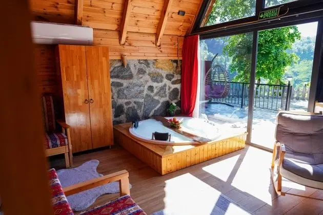 Bungalow 3 Kişilik Oda, Doğa Manzaralı, Jakuzili
