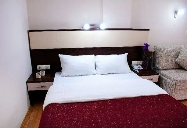 Standart 1 Çift Kişilik Yatak