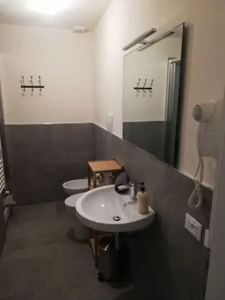 Design Tek Büyük veya İki Ayrı Yataklı Oda, Banyolu/Duşlu