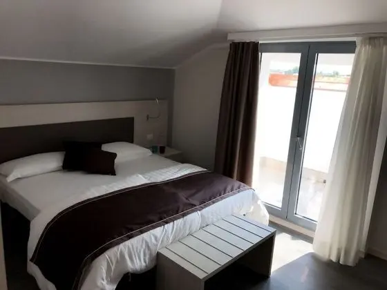 Comfort Tek Büyük Yataklı Oda