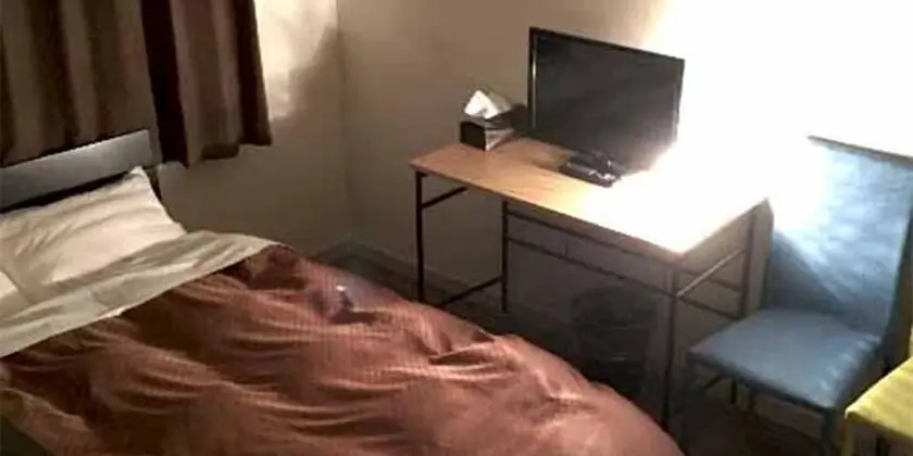 Tek Büyük Yataklı Oda, Sigara İçilmez