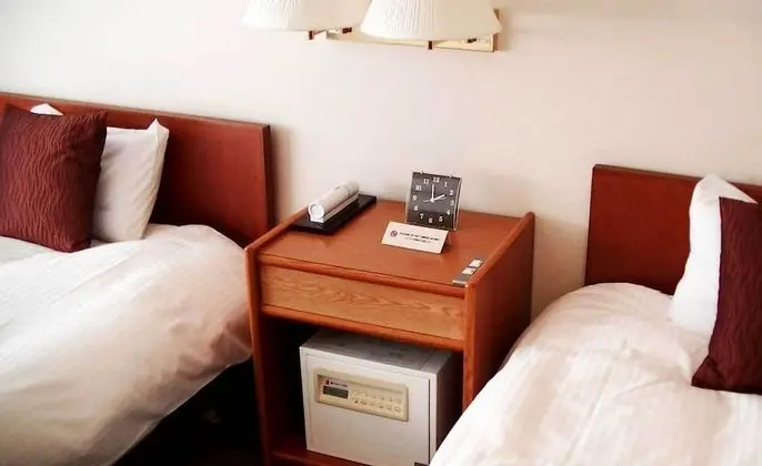 İki Ayrı Yataklı Oda, Sigara İçilmez