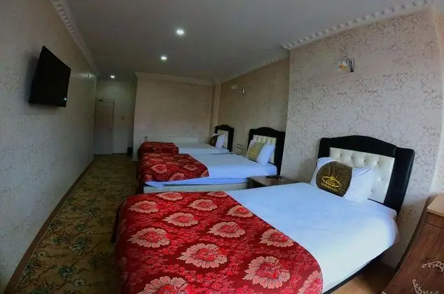 Triple, Şehir Manzaralı
