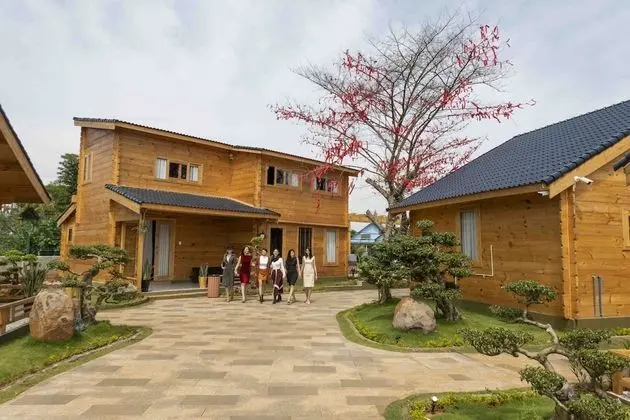 Grand Dağ Evi, Bağlantılı Odalar