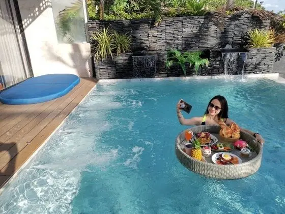 6-Bedroom Villa with Private Pool