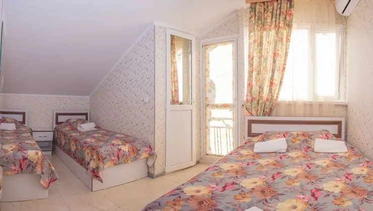 Standard Dört Kişilik Oda, Birden Çok Yatak, Balkon