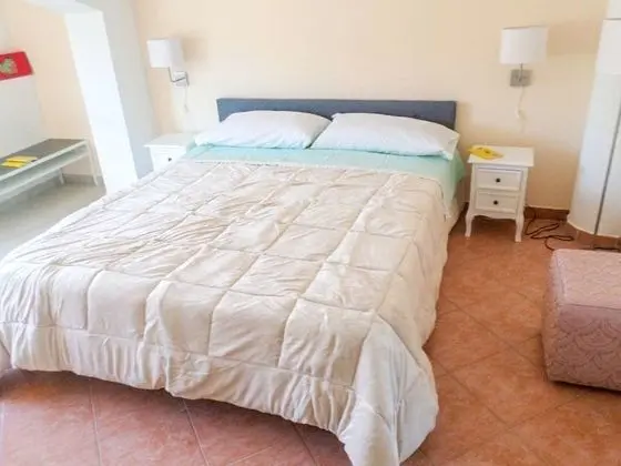 Classic Tek Büyük Yataklı Oda