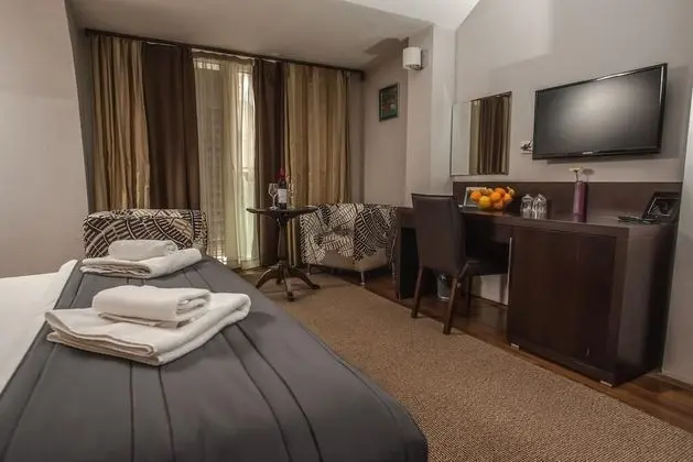 Deluxe Tek Büyük Yataklı Oda, Jakuzi, Şehir Manzaralı