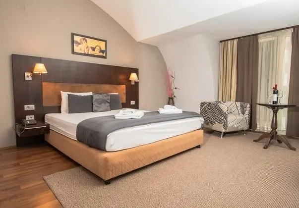 Deluxe Tek Büyük Yataklı Oda, Jakuzi, Şehir Manzaralı