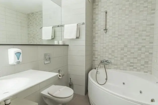 Deluxe Tek Büyük Yataklı Oda, Jakuzi, Şehir Manzaralı
