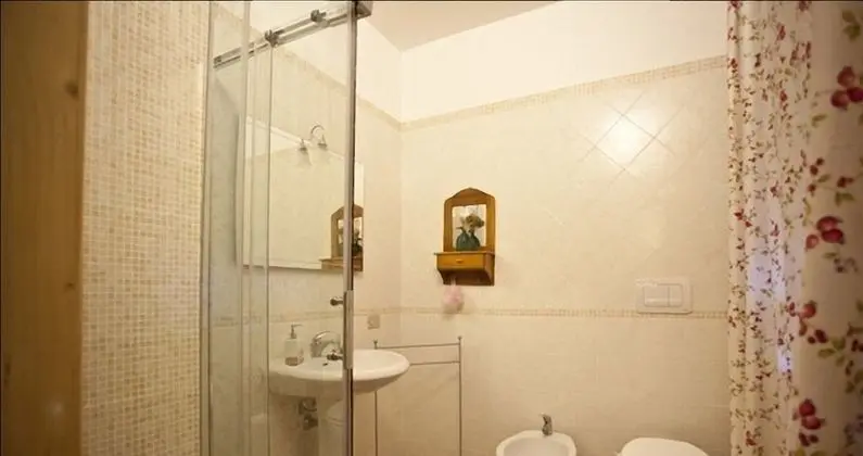 Üç Kişilik Oda