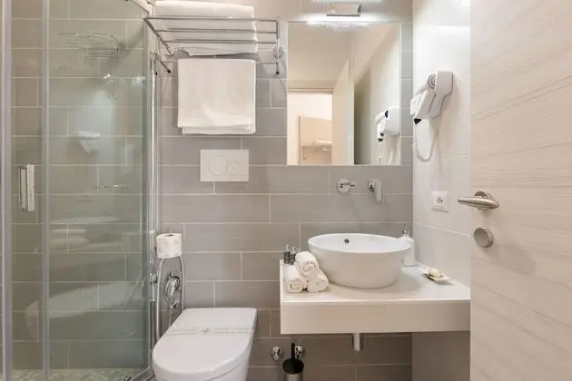 Deluxe Tek Büyük Yataklı Oda, 1 Büyük (Queen) Boy Yatak, Balkon, Şehir Manzaralı