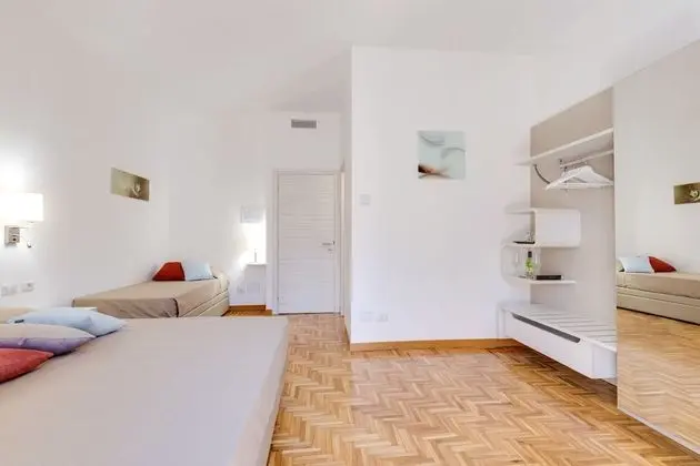 Junior Süit, Balkon