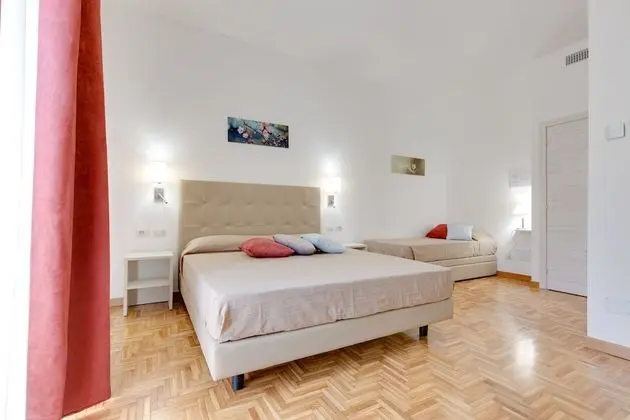 Junior Süit, Balkon